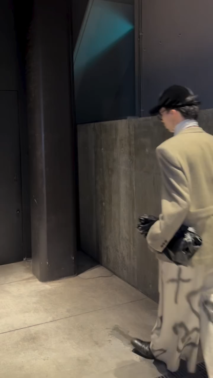 Unisex Hip-Hop Heart Graffiti Wide-Leg Pants – Lightweight Breathable Loose-Fit White Streetwear Trousers