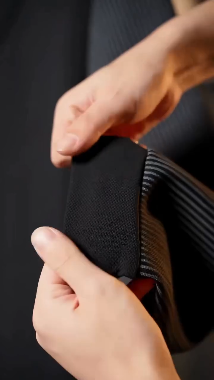 Men's Fleece Lined Faux Two-Piece Striped Polo Shirt – Thickened Knit Long Sleeve for Fall/Winter, Trendy and Warm, Perfect for Casual or Semi-Formal Wear