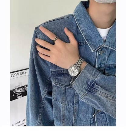 Men’s Light Blue Short Denim Jacket – Classic Straight Shoulder Fit, Washed Vintage Style for Fall Streetwear Look