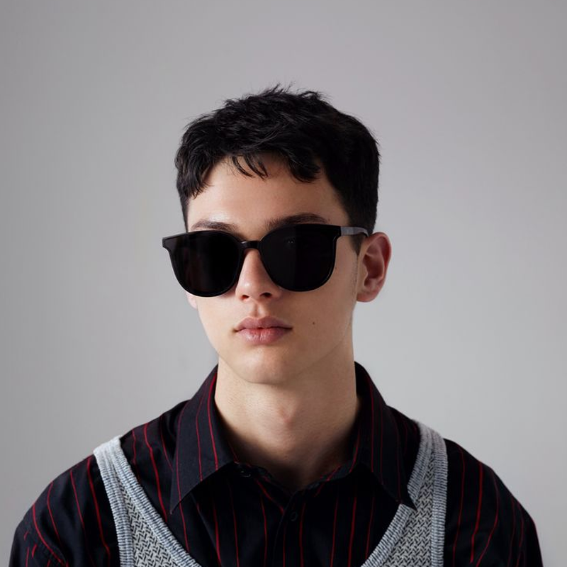 Square UV Protection Sunglasses For Men And Women Lightweight Unisex Classic Sunglasses