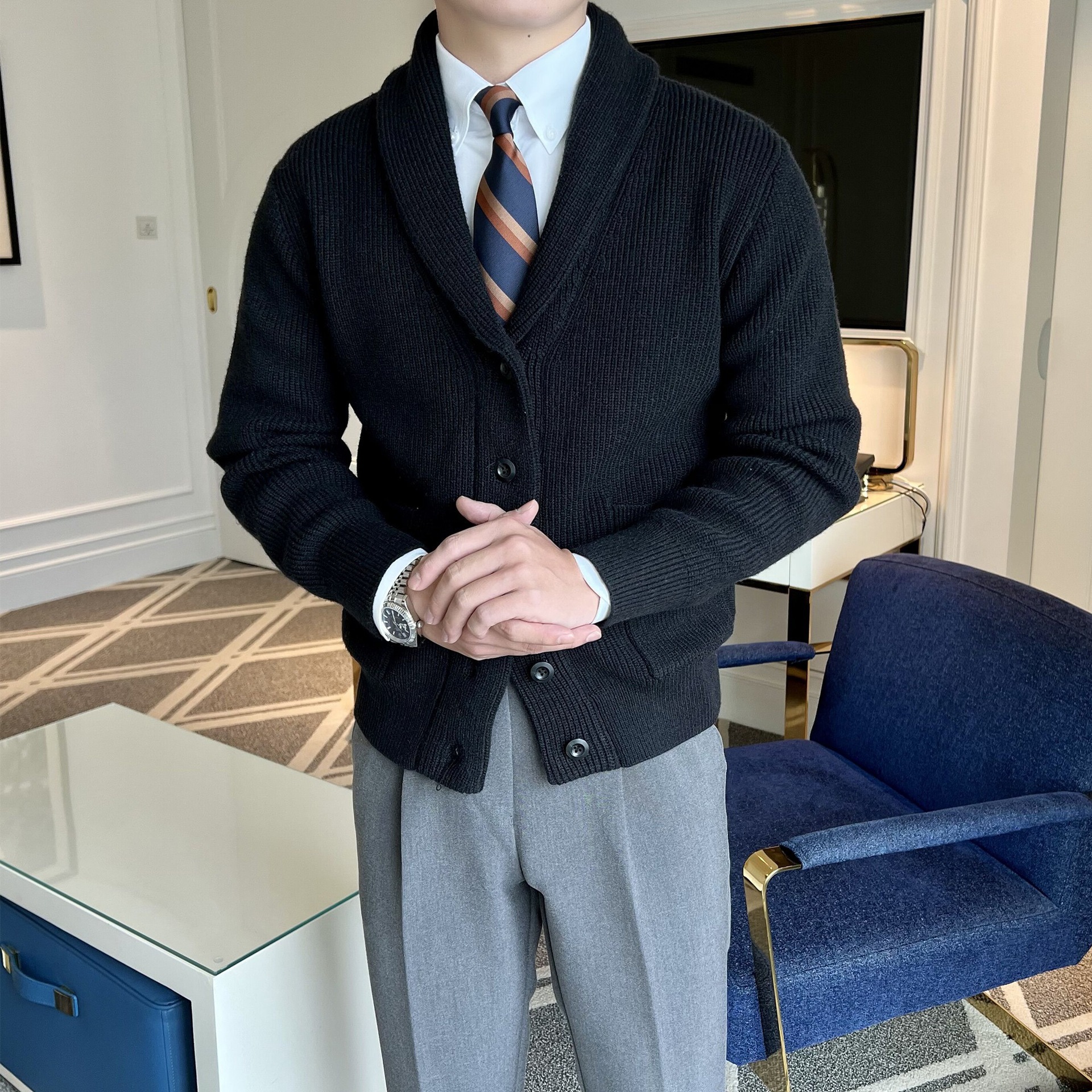 Men's V-Neck Cardigan Sweater – British Retro Slim Fit Business Knitwear for Fall & Winter, Stylish & Elegant Casual Knit Jacket