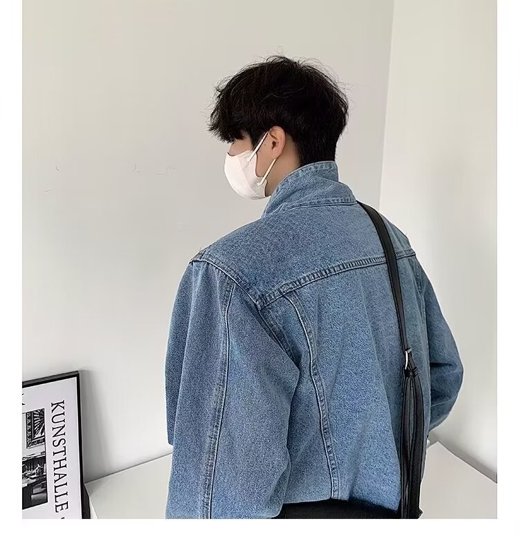Men’s Light Blue Short Denim Jacket – Classic Straight Shoulder Fit, Washed Vintage Style for Fall Streetwear Look