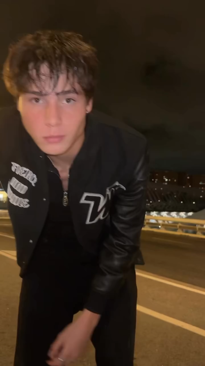 Men’s Embroidered Vintage Baseball Jacket – Retro Bomber Outerwear for Fall & Winter