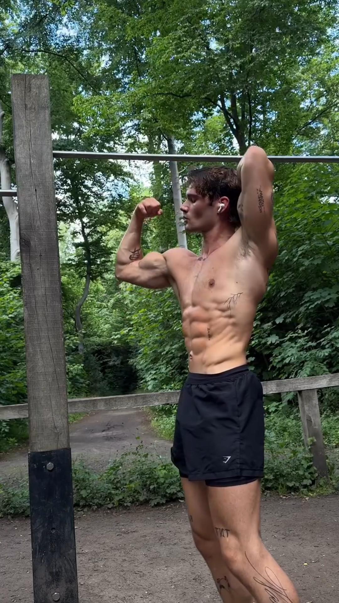 Summer Fitness Shorts Men's American Style Quick Dry Running Shorts