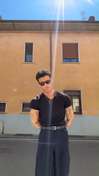 Men's Summer U-Shaped Low-Neck Short Sleeve