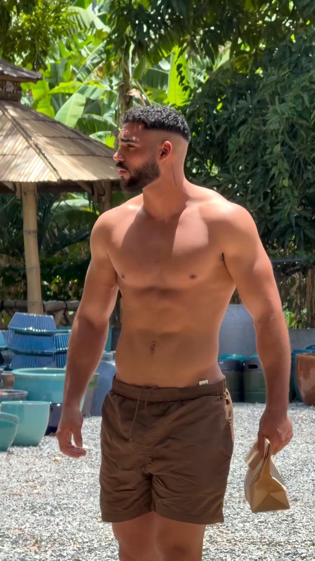 Men's Summer Loose Sports Shorts Breathable Lining Elastic Shorts Quick-Drying Fitness Casual Shorts