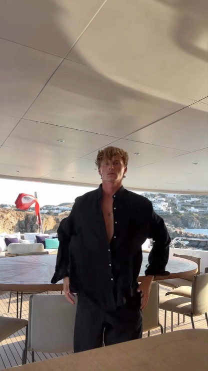 Men's Breathable Slim-Fit Wrinkle Shirt – Cotton-Linen Sun Protection Cardigan