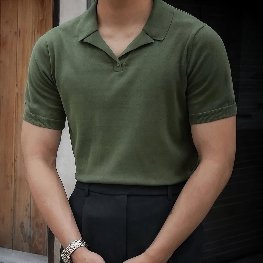 Men's Slim-Fit Ice Silk Fabric V-Neck Top, Slightly Stretchable Fabric