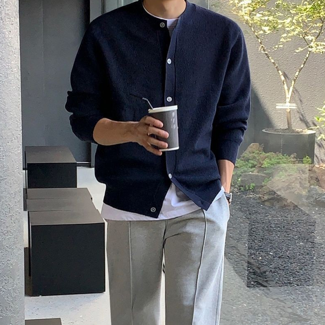 Men's Autumn And Winter Solid Color Round Neck Sweater Coat Knitted Ca