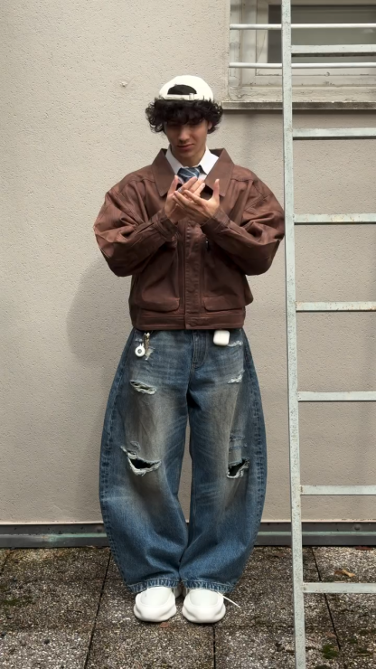 Men’s Vintage American Style Loose Fit Jeans – Distressed Ripped Denim Trousers with Relaxed Draping Silhouette