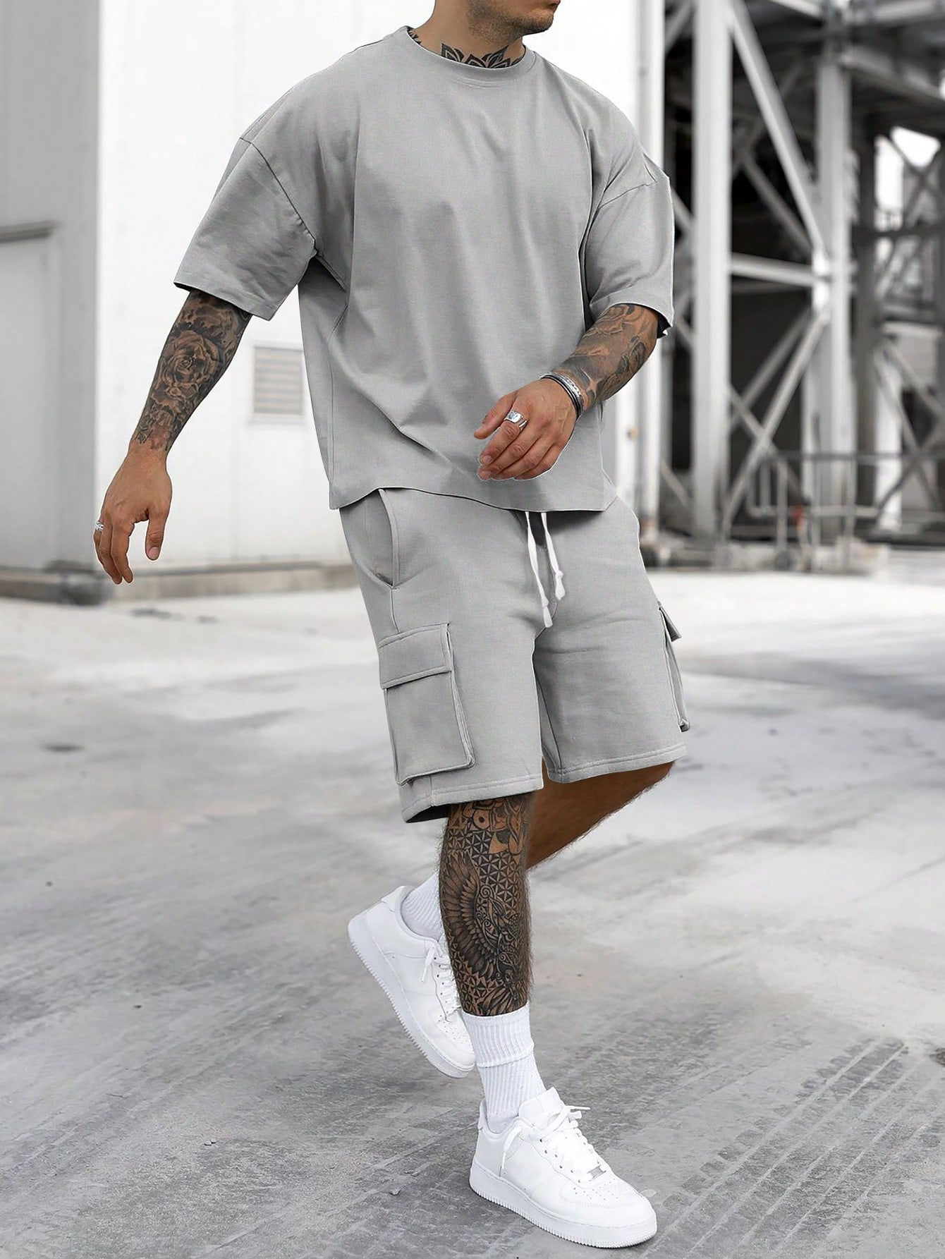 Men's Solid Tee & Cargo Shorts Set
