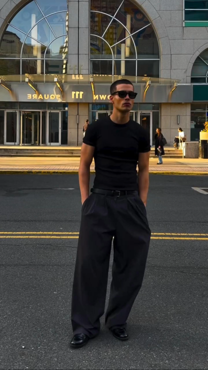 Men's Summer Black Knitted Short-Sleeved T-Shirt