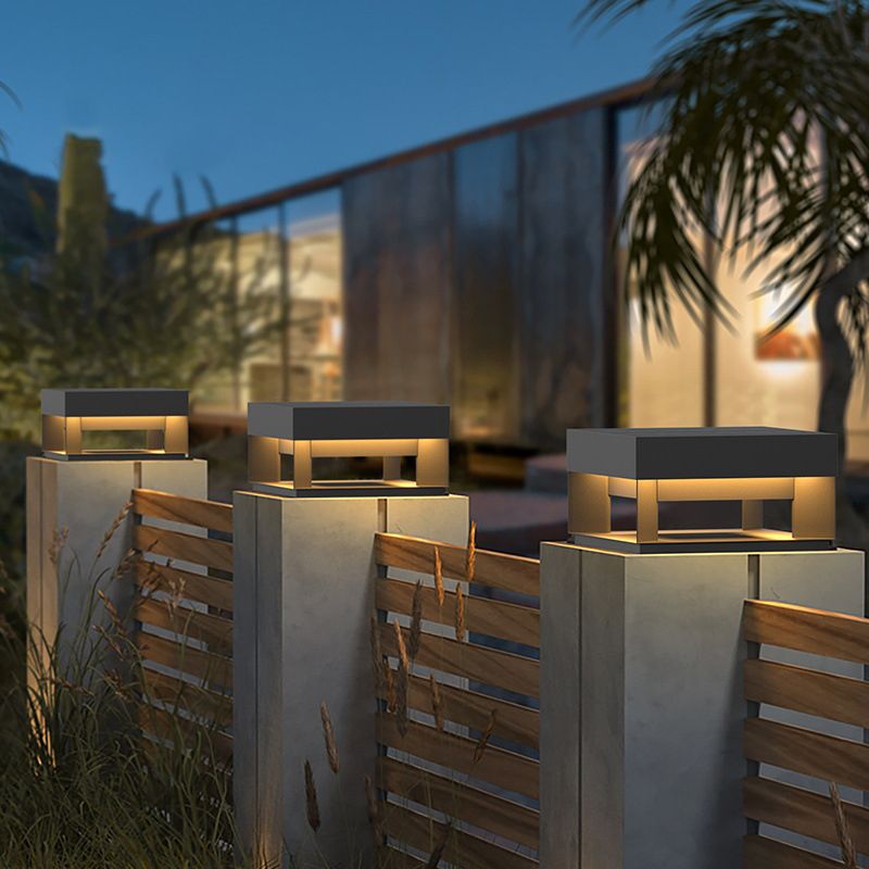 Riley Modern LED Außensokelleuchte Schwarz Garten/Terrasse Solar