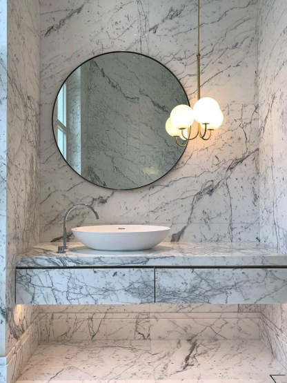 Mirelent Elegante Hängeleuchte aus Metall und Glas-Las Sola