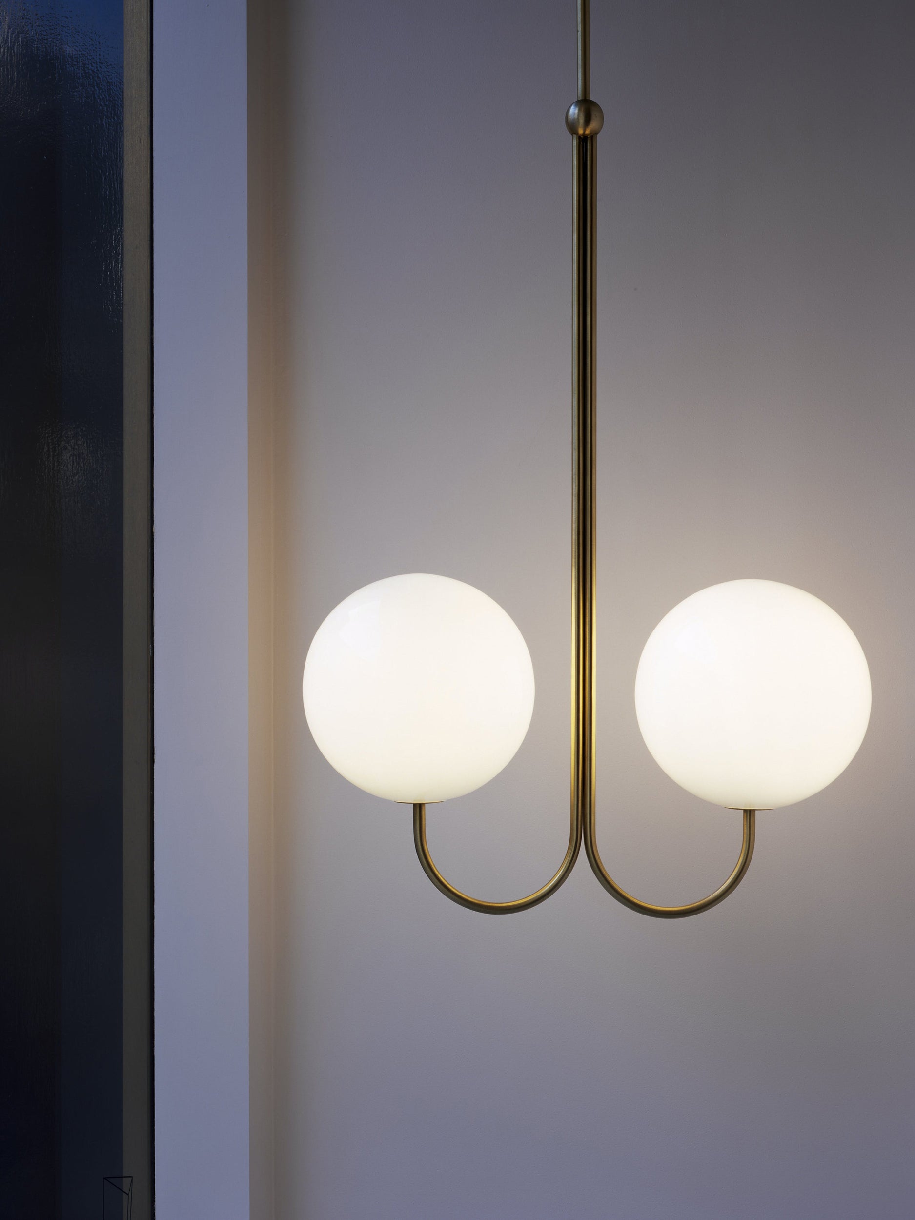 Mirelent Elegante Hängeleuchte aus Metall und Glas-Las Sola