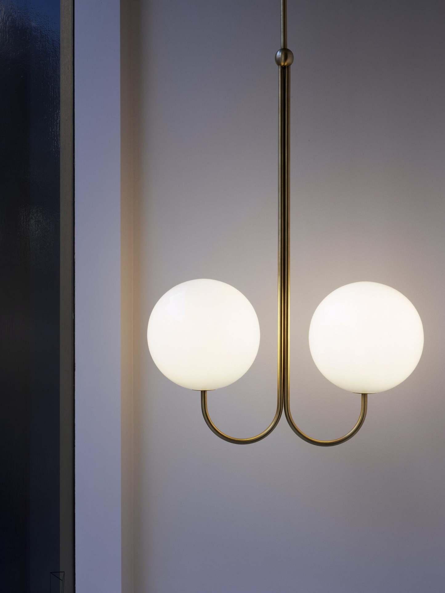 Mirelent Elegante Hängeleuchte aus Metall und Glas-Las Sola