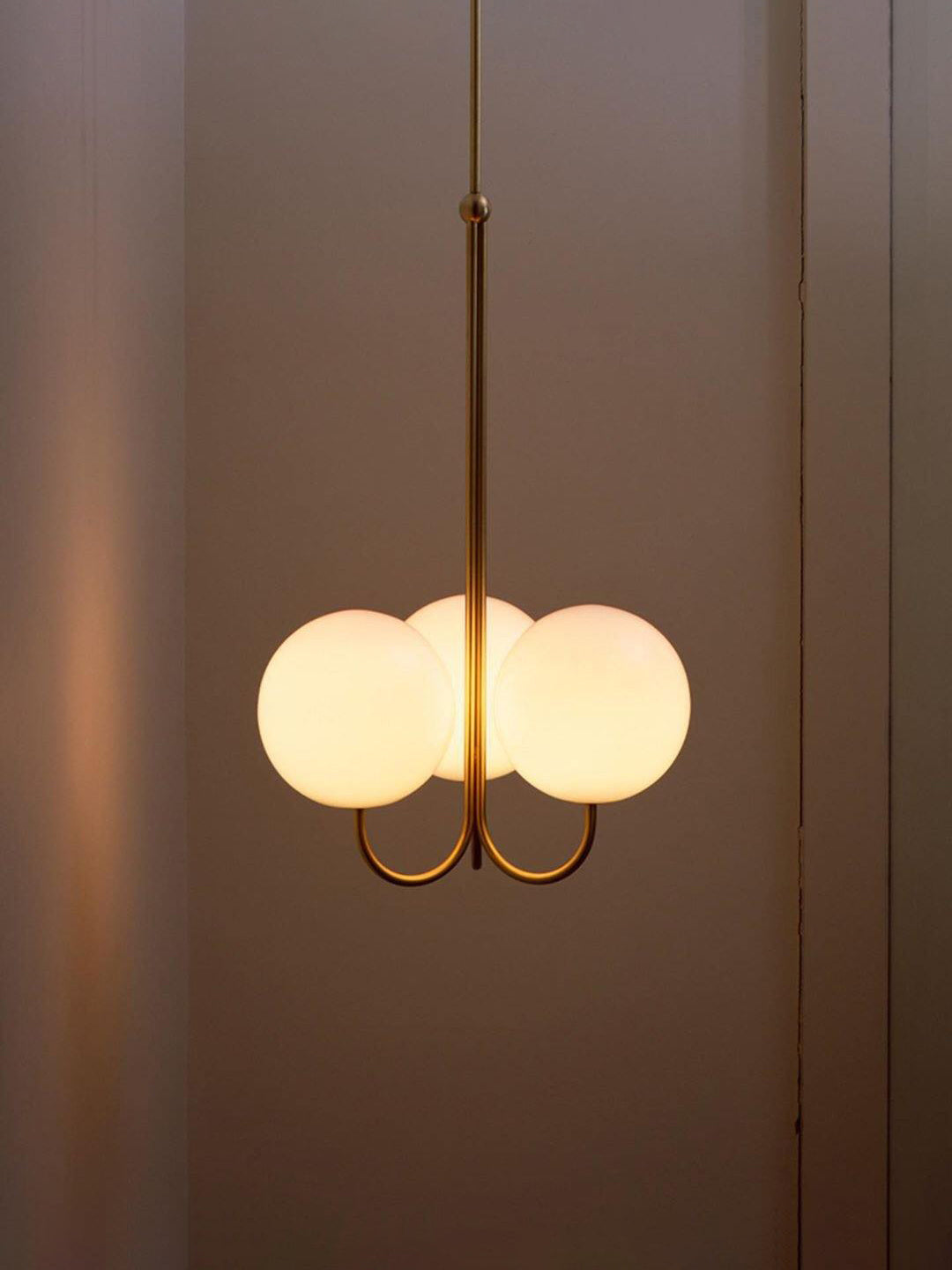 Mirelent Elegante Hängeleuchte aus Metall und Glas-Las Sola