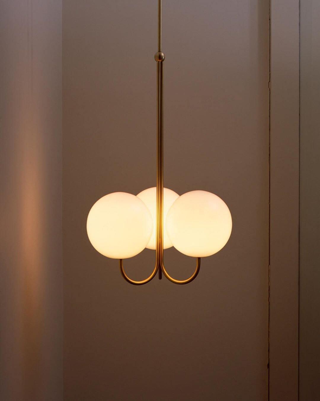 Mirelent Elegante Hängeleuchte aus Metall und Glas-Las Sola
