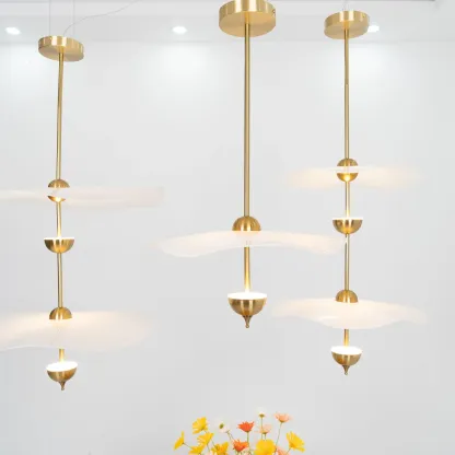 Carins Modern Gold Metall Acryl Pendelleuchte Schlafzimmer Wohnzimmer