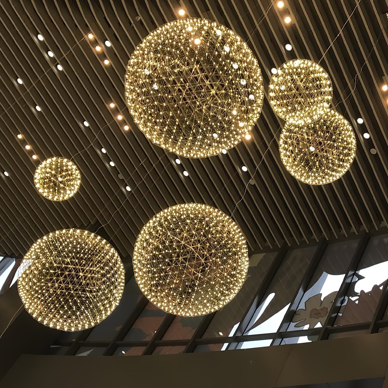 Ivthayra Postmodern Luxus Kugel Gold Pendelleuchte Leuchte-Las Sola
