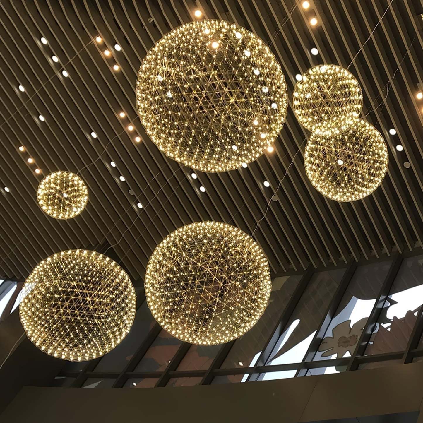 Ivthayra Postmodern Luxus Kugel Gold Pendelleuchte Leuchte-Las Sola
