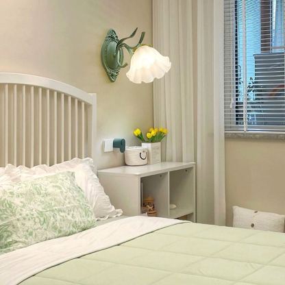Carins Modern Cottage Flower Metal Wall Light Bedroom Hallway Bathroom