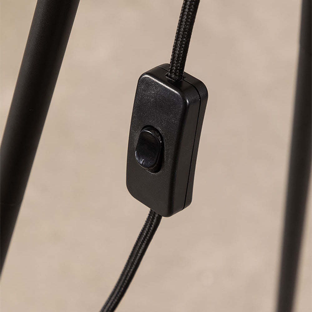 Ritta Design Ronde LED Vloerlamp Zwart Metaal Rotan Slaapkamer