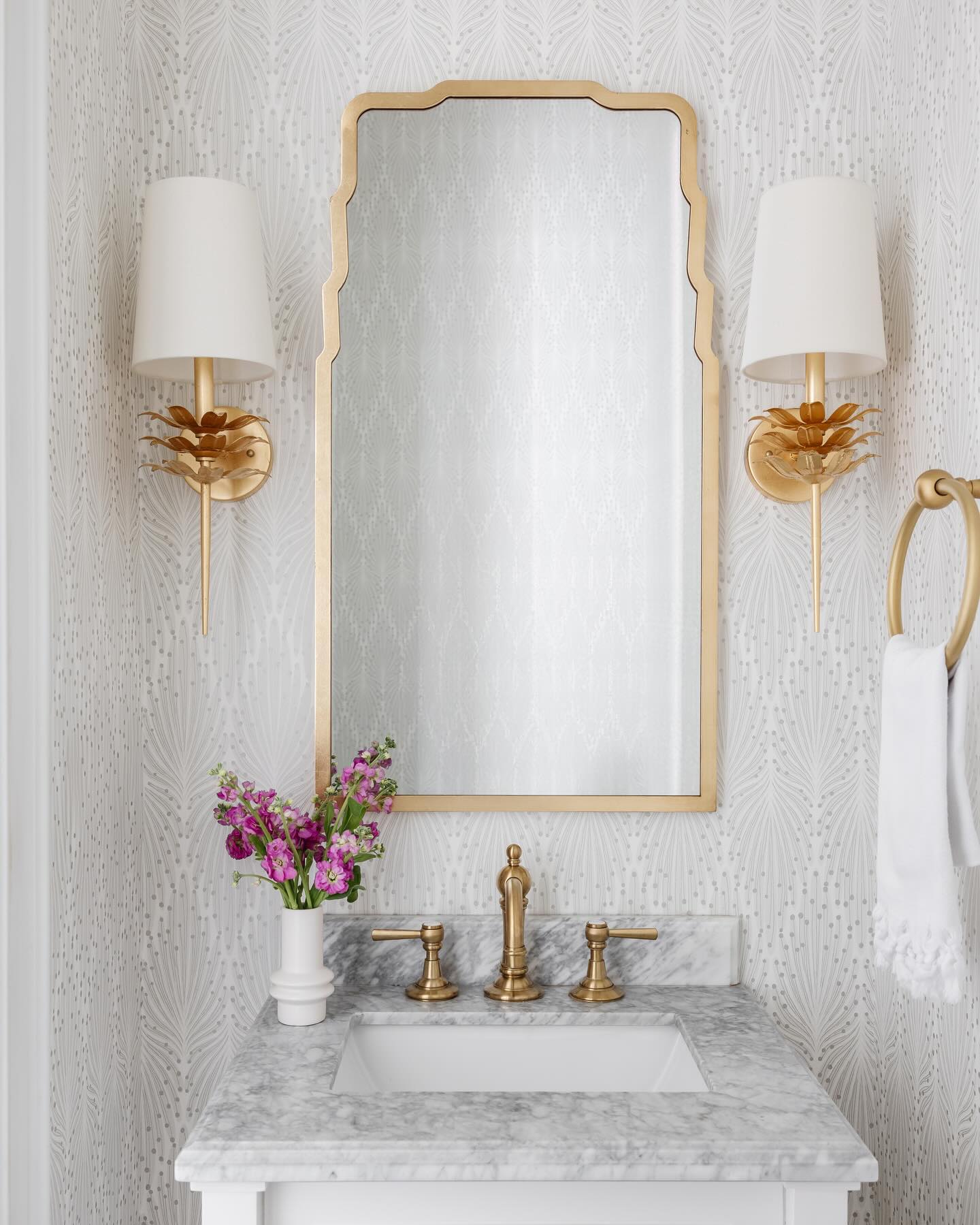 Alessio Minimalism Metal Fabric Brass Silver Wall Lamp Dining Room Bedroom