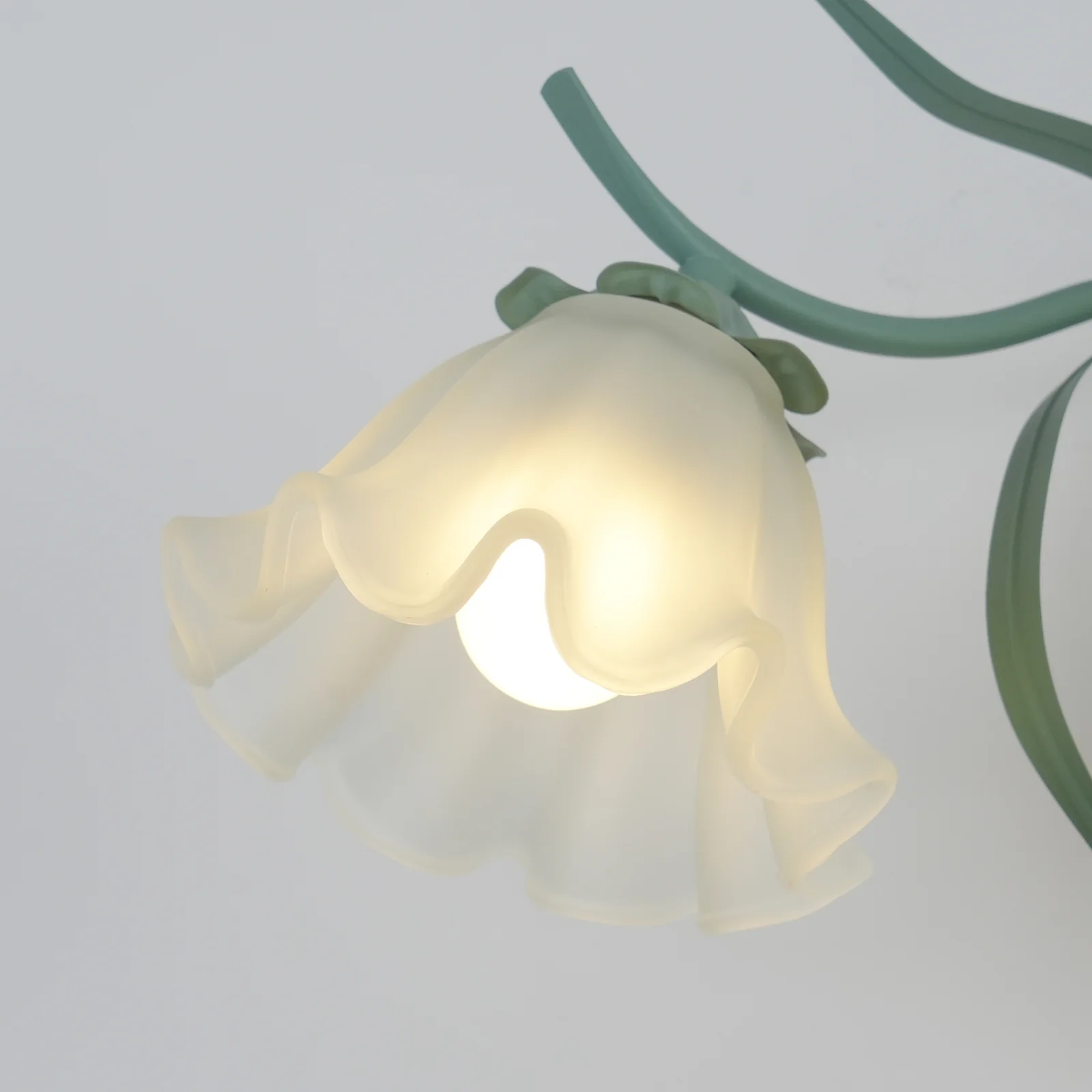 Carins Modern Cottage Flower Metal Wall Light Bedroom Hallway Bathroom