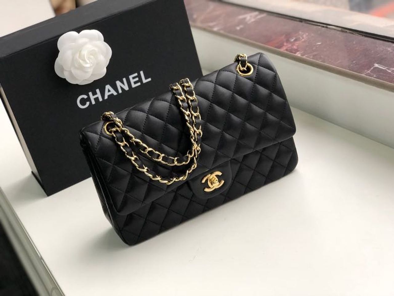 Chanel Classic Handbag Gold Toned Hardware Black For Women, Women&#8217;s Bags, Shoulder And Crossbody Bags 10.2in/26cm A01112