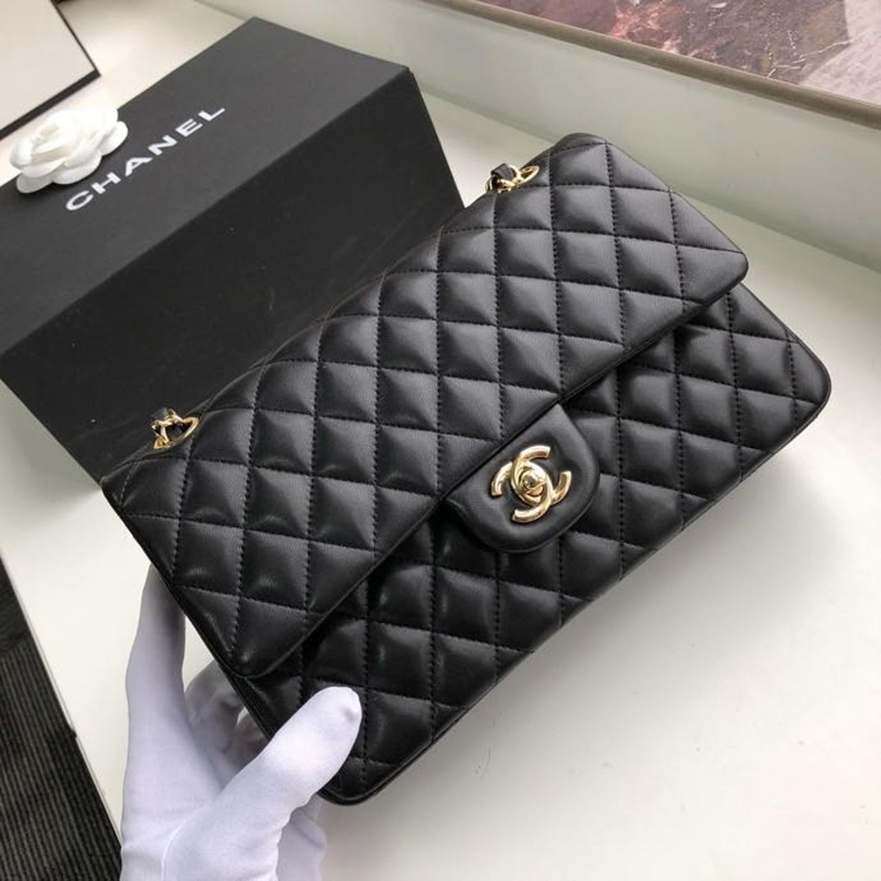 Chanel Classic Handbag Gold Toned Hardware Black For Women, Women&#8217;s Bags, Shoulder And Crossbody Bags 10.2in/26cm A01112