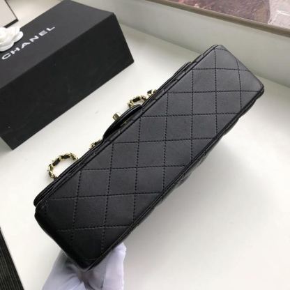 Chanel Classic Handbag Gold Toned Hardware Black For Women, Women&#8217;s Bags, Shoulder And Crossbody Bags 10.2in/26cm A01112