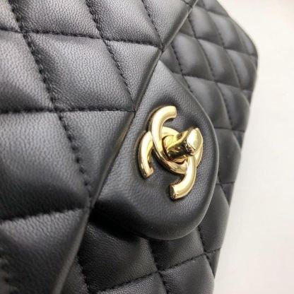 Chanel Classic Handbag Gold Toned Hardware Black For Women, Women&#8217;s Bags, Shoulder And Crossbody Bags 10.2in/26cm A01112