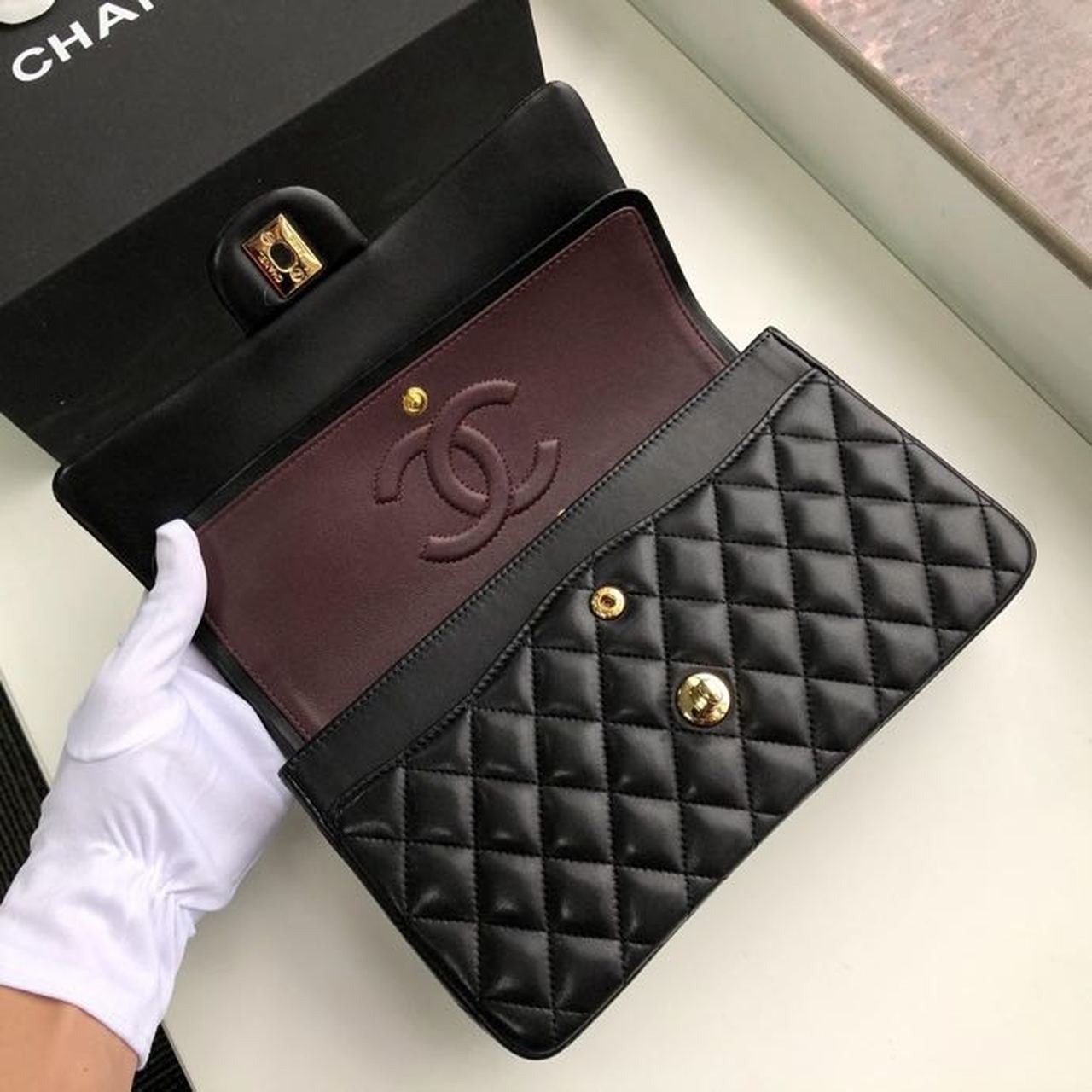 Chanel Classic Handbag Gold Toned Hardware Black For Women, Women&#8217;s Bags, Shoulder And Crossbody Bags 10.2in/26cm A01112