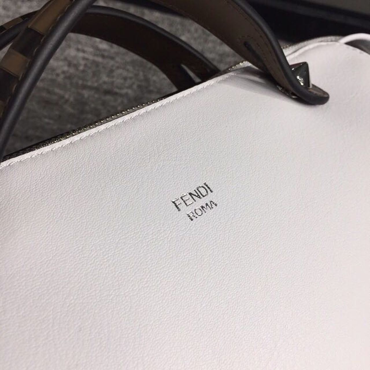 FI By The Way Medium Bag White For Women, Women&#8217;s Handbags, Shoulder And Crossbody Bags 10.6in/27cm FF 8BL1461