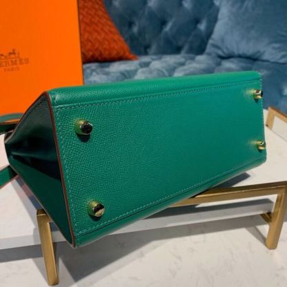 HM Kelly Malachite For Women Gold Toned Hardware 10in/25cm