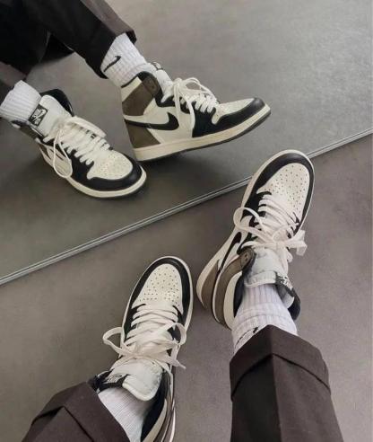 Designer Jordan 1 Retro High Dark Mocha High Q ( Customs And Box ), Jordan 1 Sneakers Active