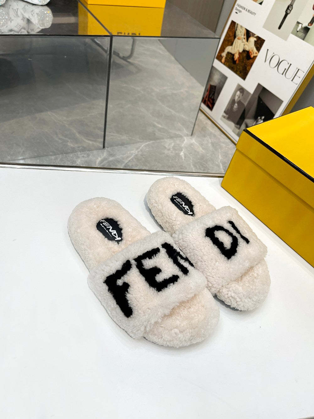 Luxury Shoes - FED - 372
