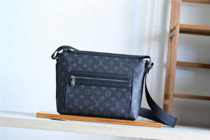 Dubula Fashion Lu-Vi bags - 10500
