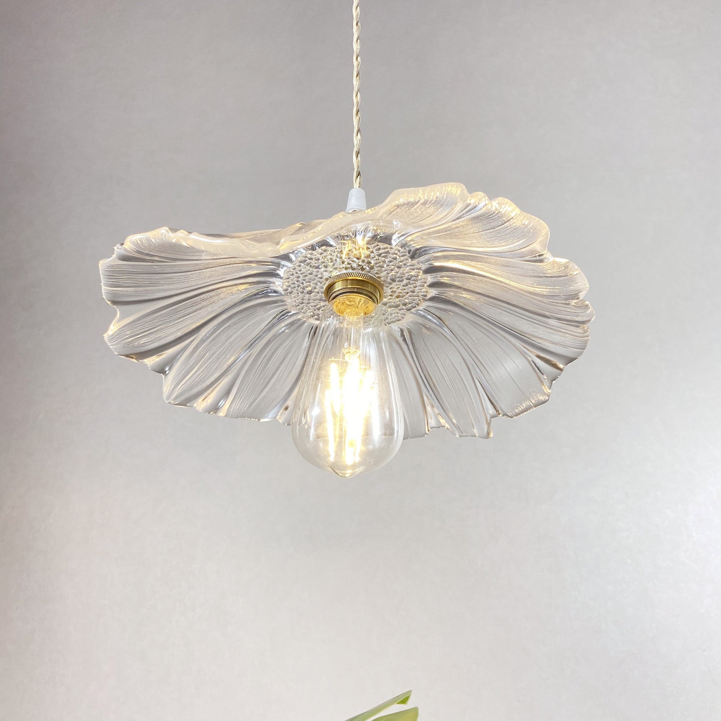 Verona Vintage Flower Glass Pendant Light