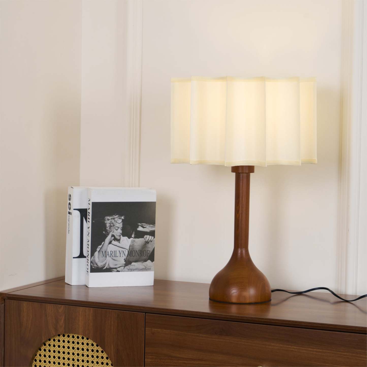 Artelux Hakka Table Lamp