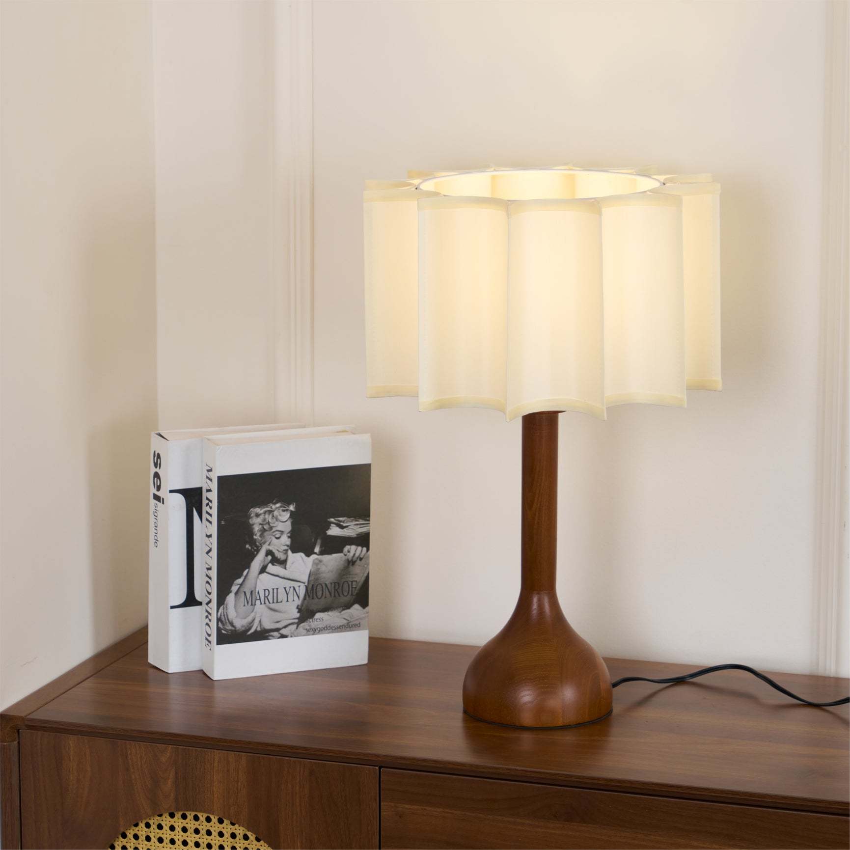 Artelux Hakka Table Lamp