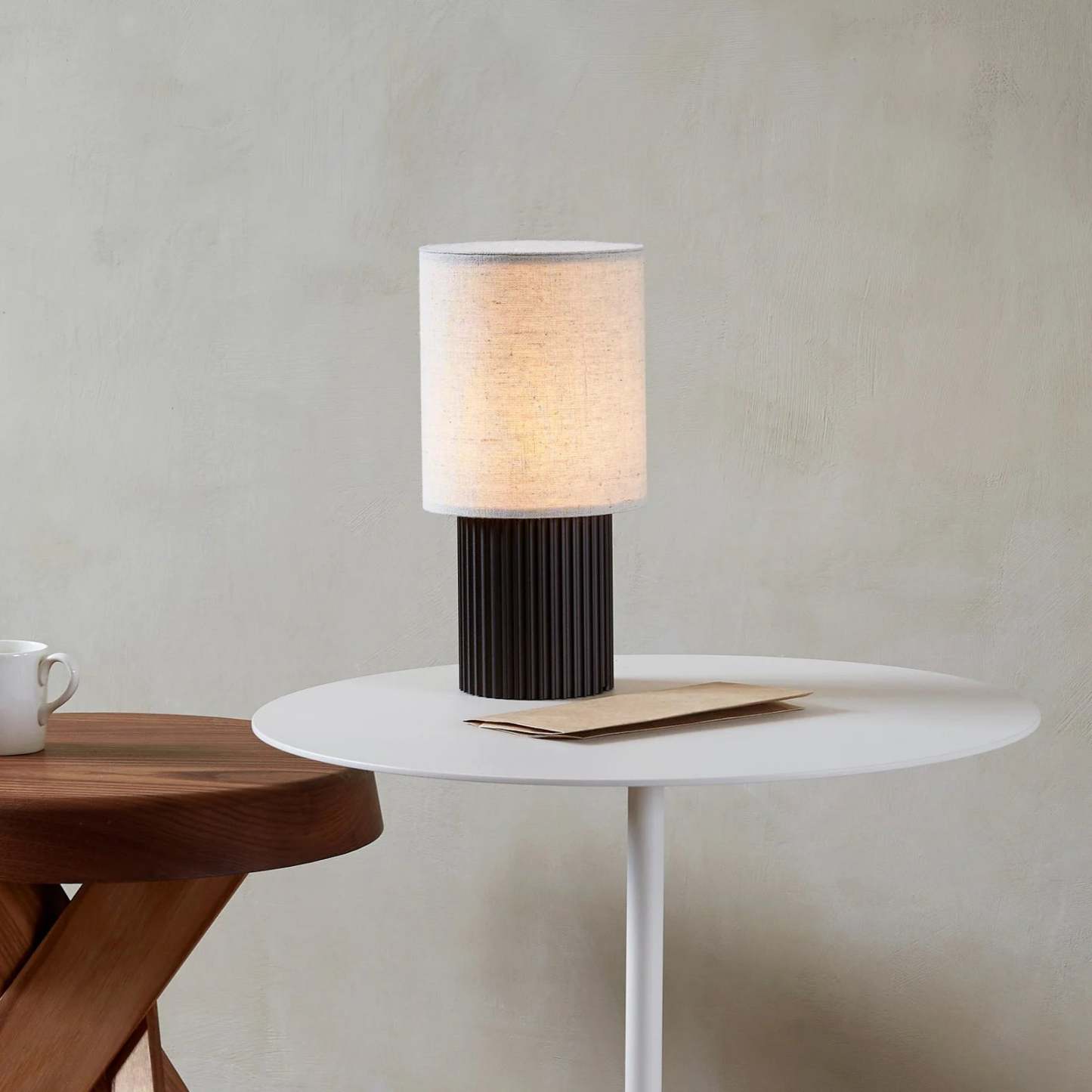 Brun Blanc USB Lampe de Table | LASSOLA