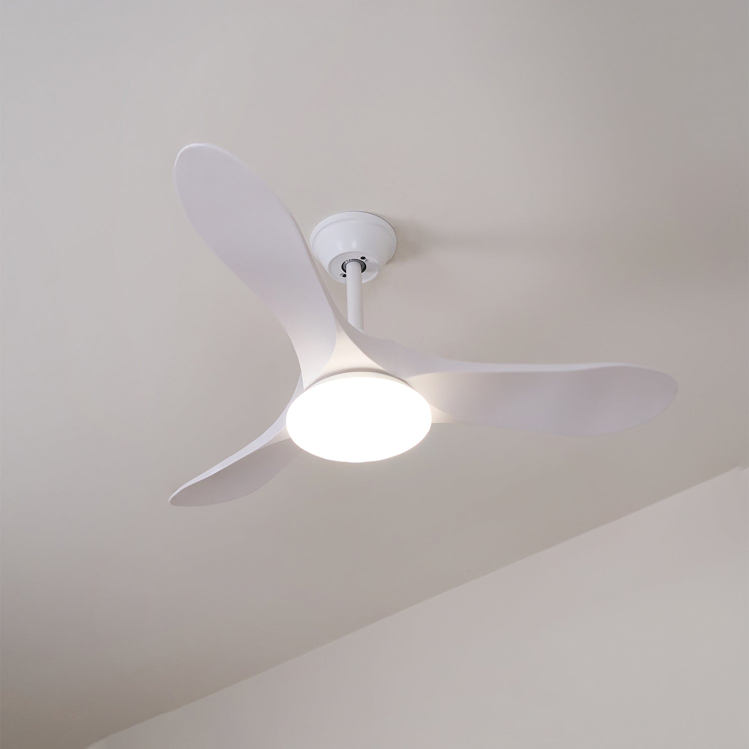 Plafonnier ventilateur moderne en bois Velix - Neutralighting