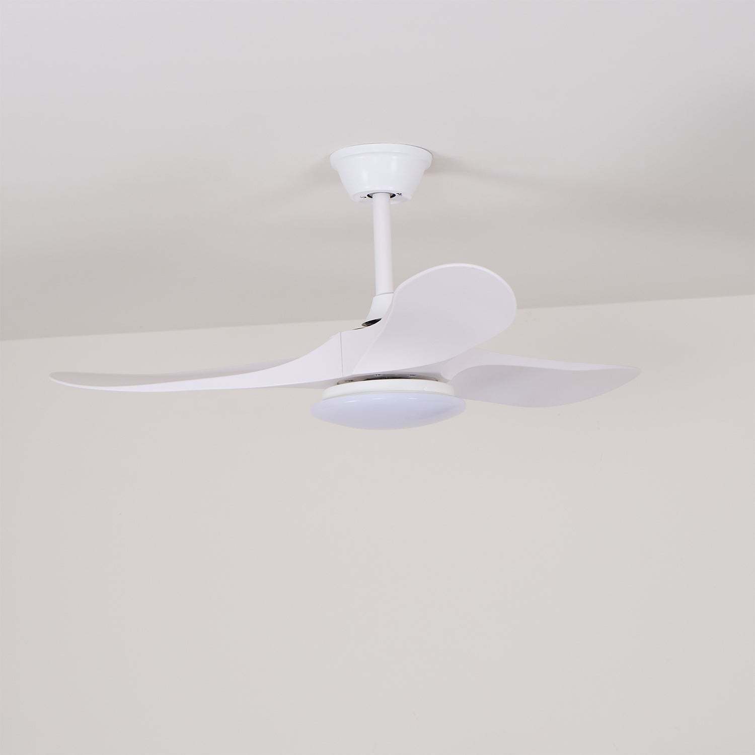 Plafonnier ventilateur moderne en bois Velix - Neutralighting