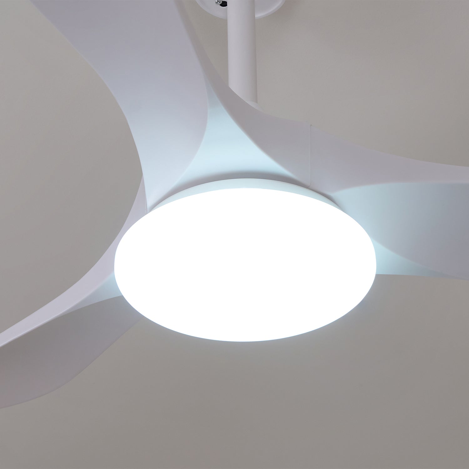Plafonnier ventilateur moderne en bois Velix - Neutralighting