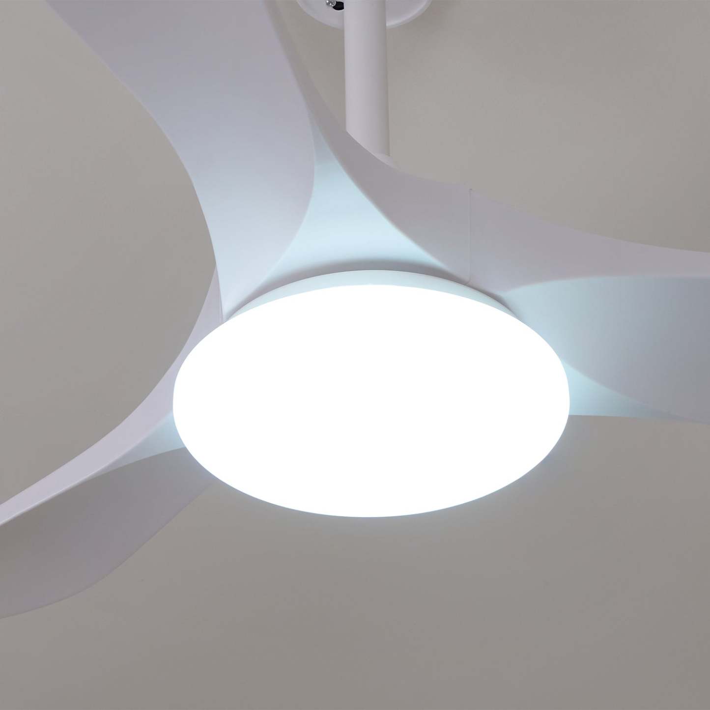 Plafonnier ventilateur moderne en bois Velix - Neutralighting