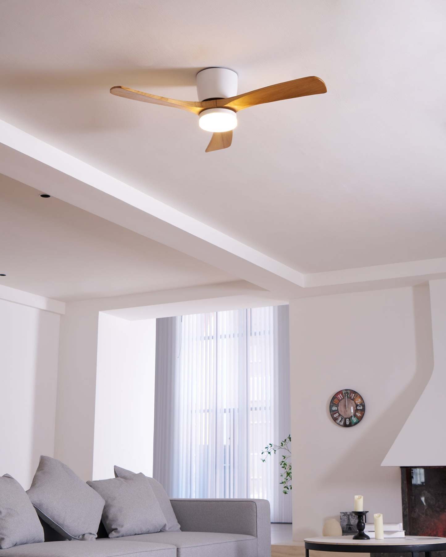 Ventilateur de plafond nordique en bois Ezra avec lumière - Neutralighting