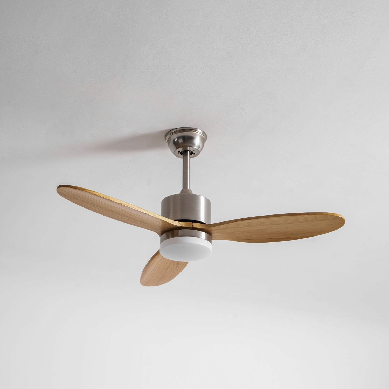 Ventilateur de plafond HushGlow avec lumière - Neutralighting