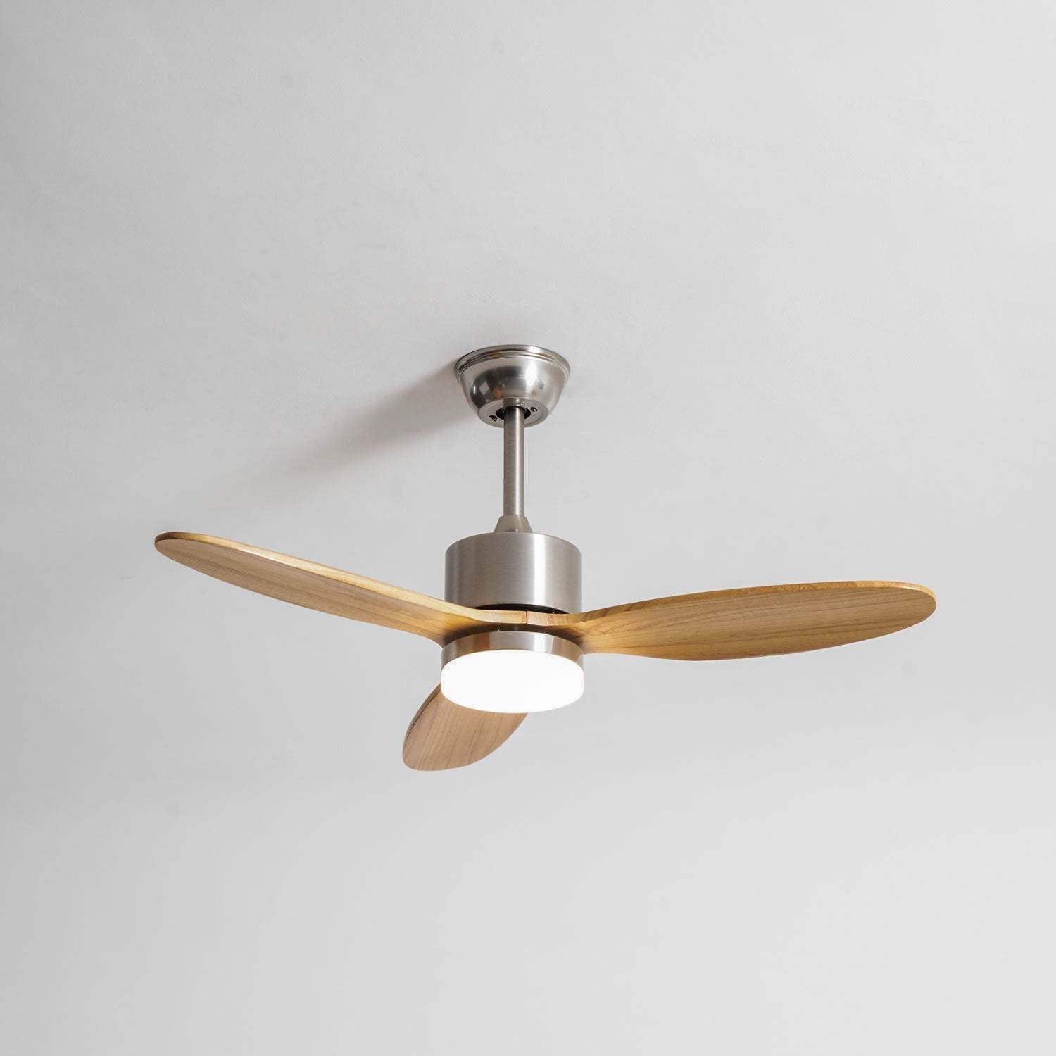 Ventilateur de plafond HushGlow avec lumière - Neutralighting